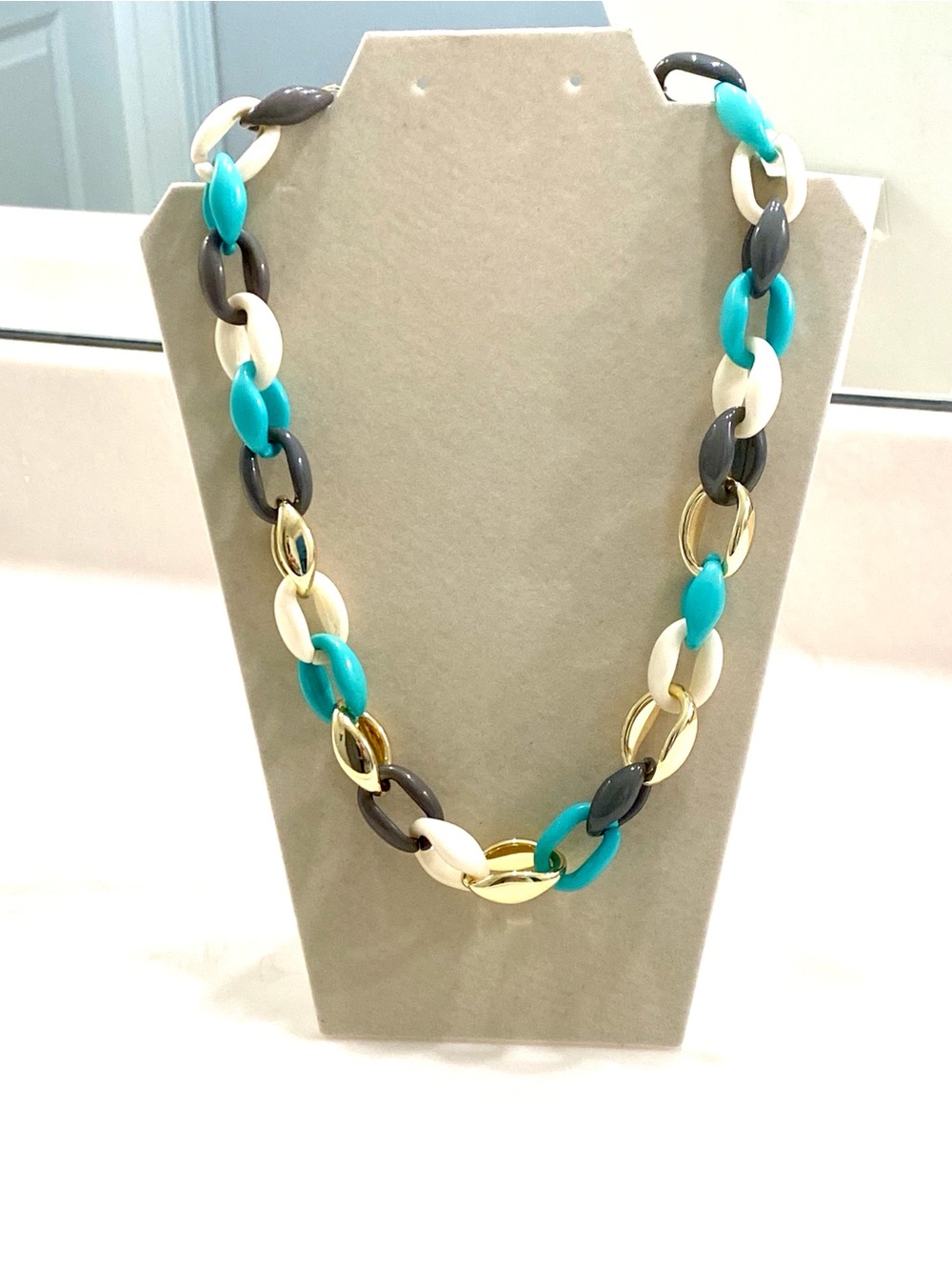 RUSH by Denis & Charles Gold Chunky Link Necklace Turquoise Gray White Resin
